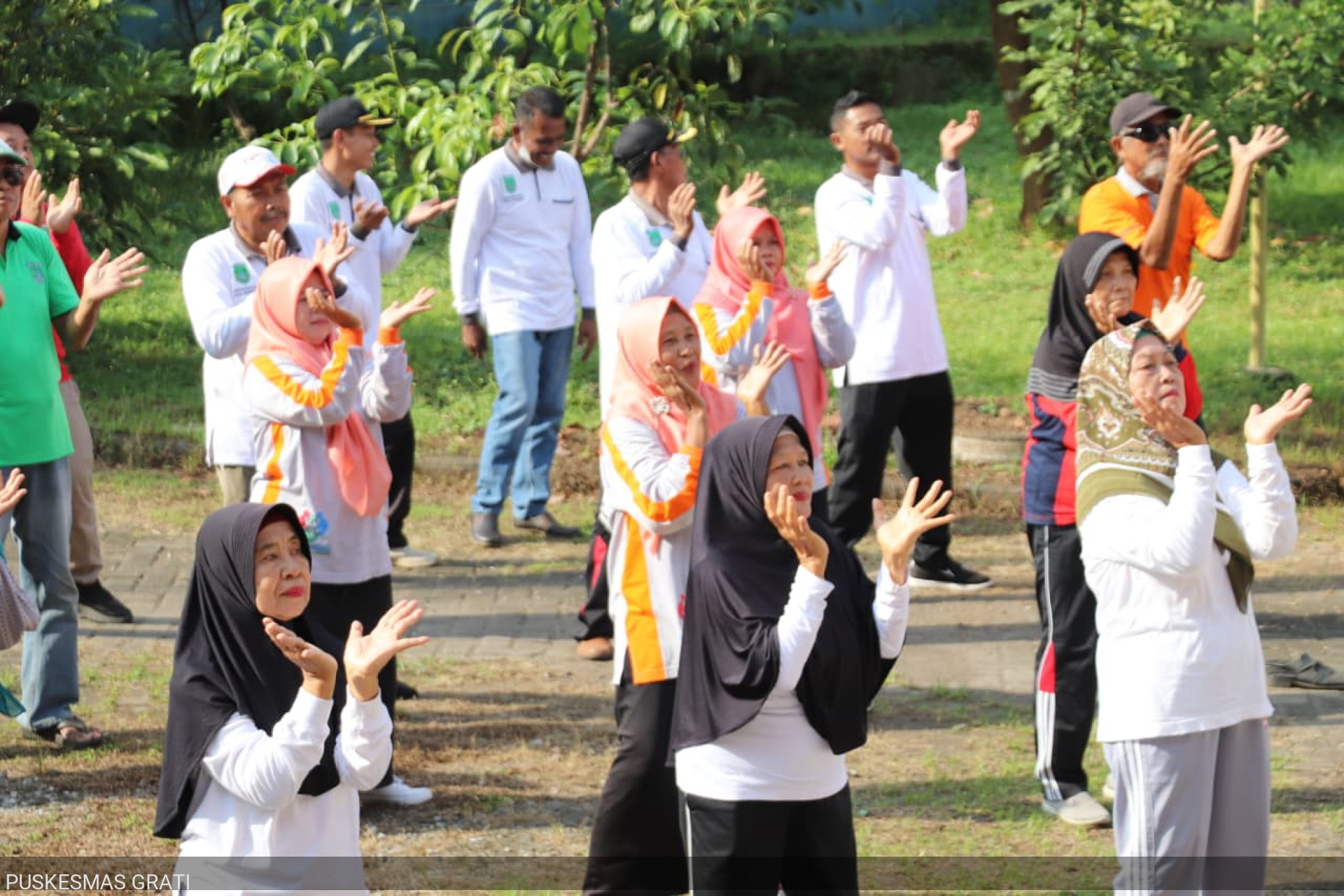 Peringatan Hari Lansia Nasional 2026, Puskesmas Grati Gelar Senam Bersama dan Pelayanan Kesehatan bagi Lansia di Desa Trewung